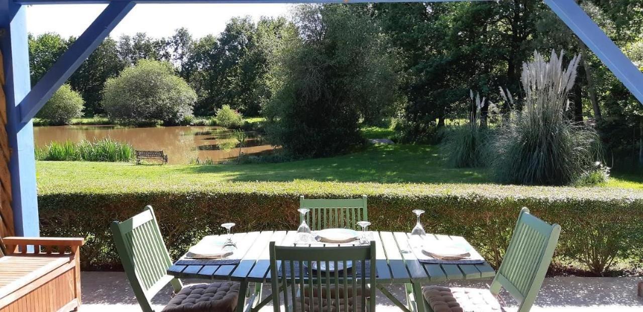 Gite Douceur De Vivre Saint-Avaugourd-des-Landes Buitenkant foto