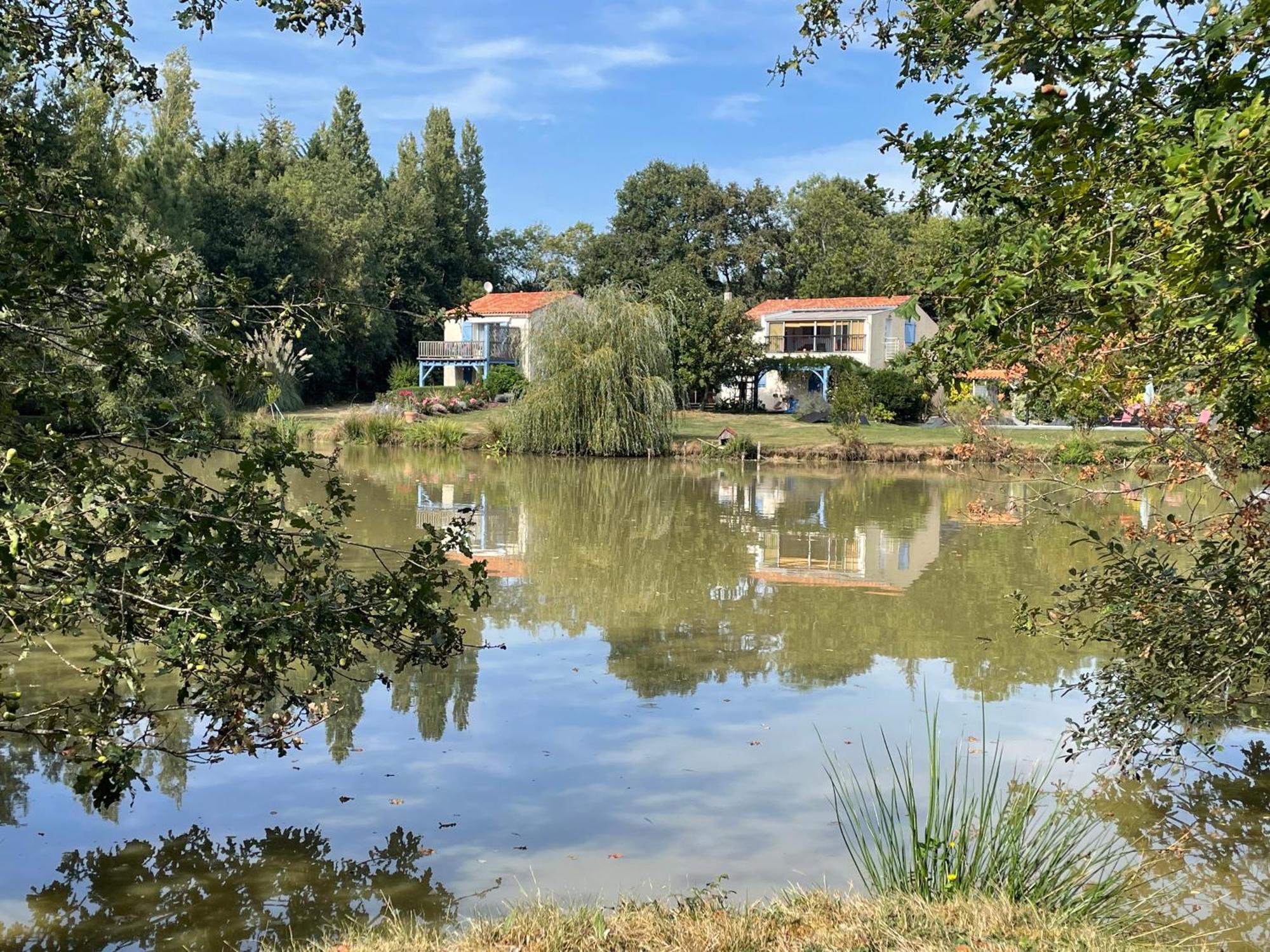 Gite Douceur De Vivre Saint-Avaugourd-des-Landes Buitenkant foto